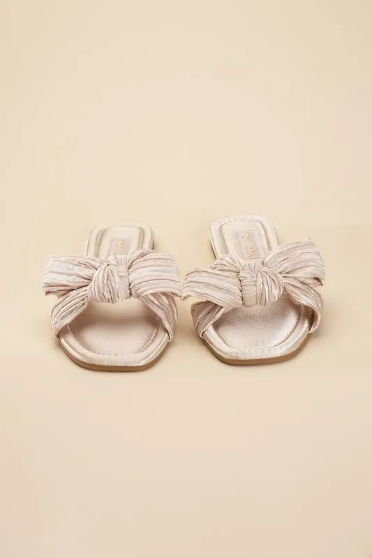 Très Chic Bow Decor Crinkle Satin Flat Sandals